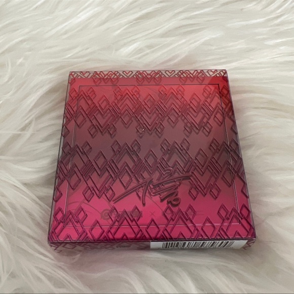 MAC Quad “XIN”HONOR OF KINGS Collection Eyeshadow Palette - Picture 5 of 7